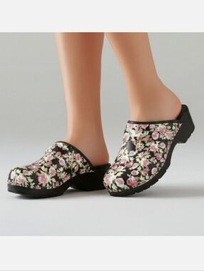 Moheda Sweden Made Clogs Floral Print EU 37 US 5